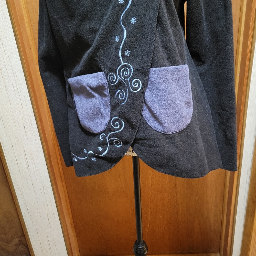 Black, blue, lavendar fleece wrap - Picture 4 of 4